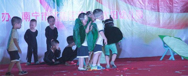 六一儿童节晚会，我儿子的第一次节目表演 - 第5张 - 懿古今(www.yigujin.cn)